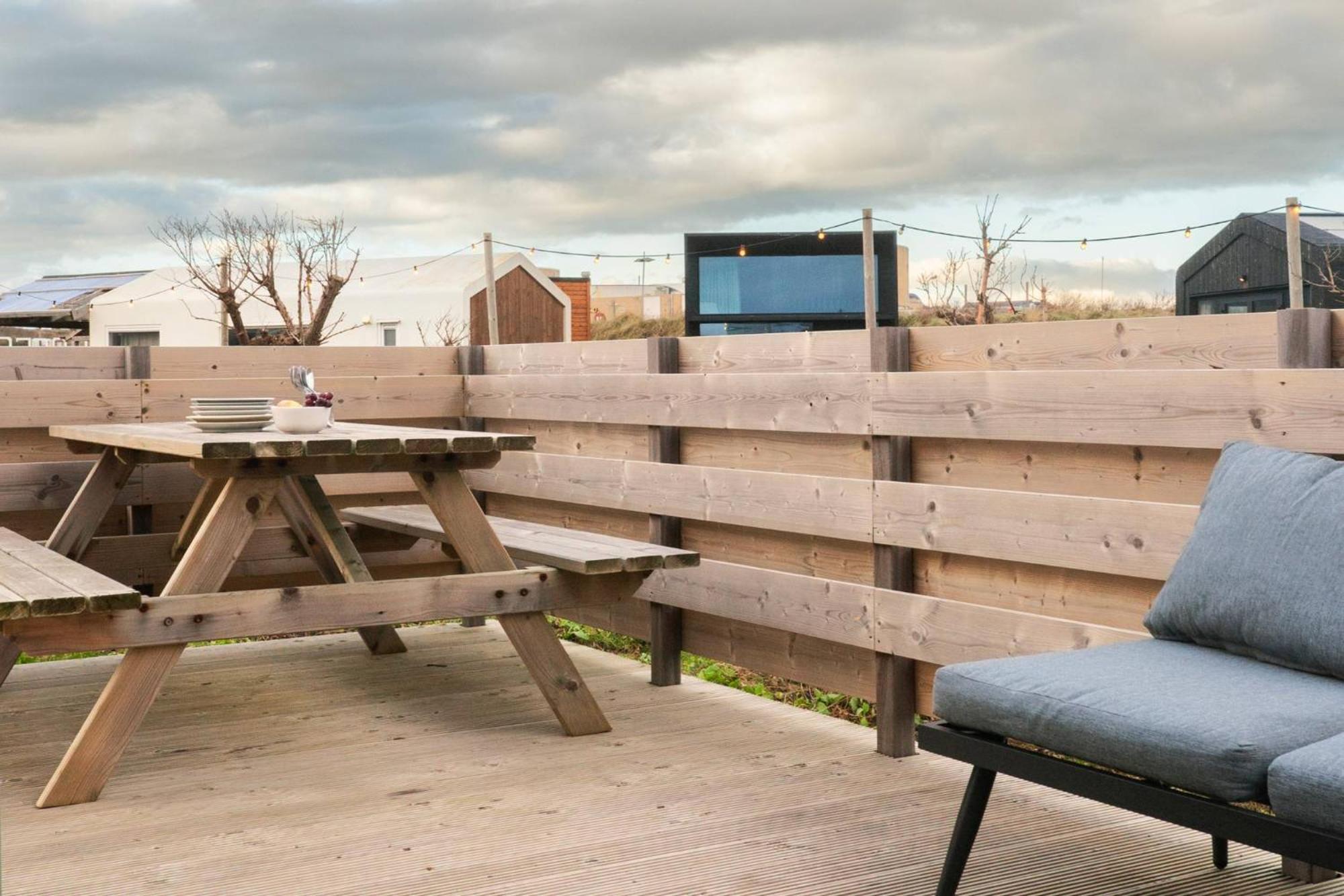 Basecamp Tiny House Eco Resort IJmuiden Exterior foto