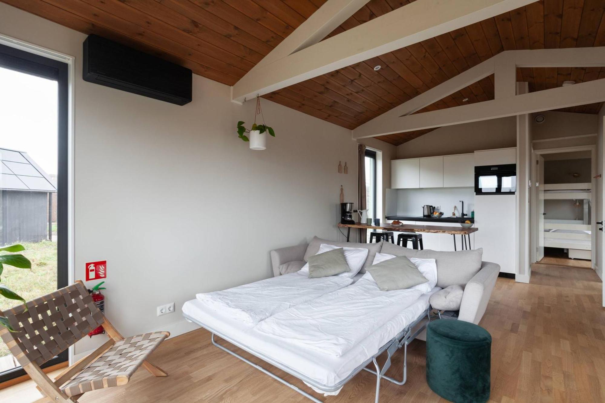 Basecamp Tiny House Eco Resort IJmuiden Exterior foto