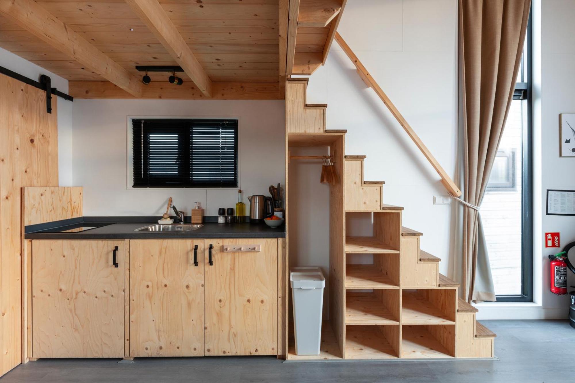 Basecamp Tiny House Eco Resort IJmuiden Exterior foto